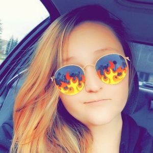 Meet your Posher, Katelin